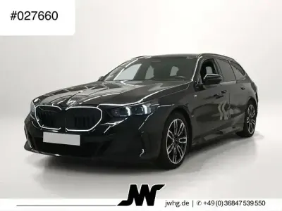 Gebraucht BMW 540 M Sport 303 PS (222 kW) 2025 Black sapphire metallic Kombi