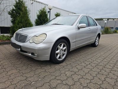 Mercedes C200