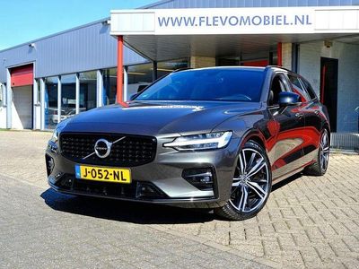Gebraucht Volvo V60 R-Design 197 PS (144 kW) 2020 Grau Kombi