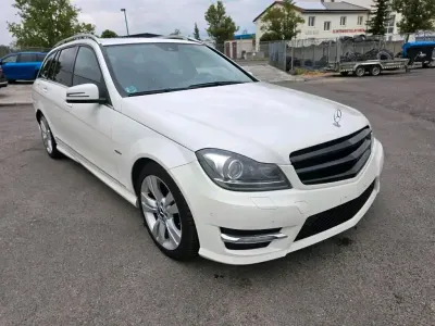 Gebraucht Mercedes C250 AMG line 204 PS (150 kW) 2011 Weiß Kombi