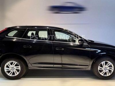 Gebraucht Volvo XC60 Momentum 150 PS (110 kW) 2016 Black solid "stone" SUV