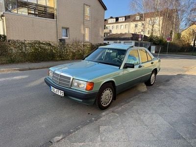 Usata Mercedes 190 109 CV (80 kW) 1992 Verde Berlina