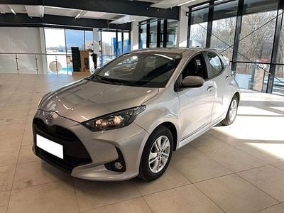 Gebraucht Toyota Yaris Active 125 PS (91 kW) 2022 Silber Kleinwagen