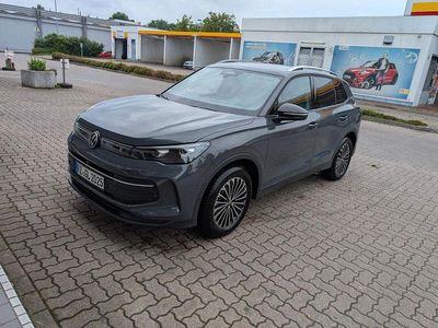 Grau Gebraucht 2025 VW Tiguan Goal SUV | 43.500 € (Teuer)