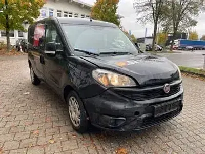 Gebraucht Fiat Doblò Basis 90 PS (66 kW) 2015 Schwarz Van / Kleinbus