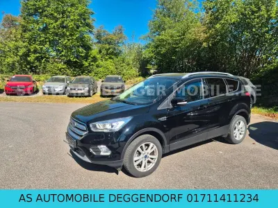 Gebraucht Ford Kuga Trend 150 PS (110 kW) 2019 Schwarz SUV