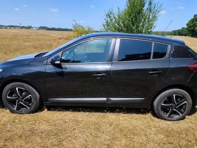 Gebraucht Renault Mégane III Expression 101 PS (74 kW) 2009 Schwarz Limousine