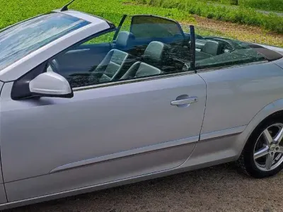 Gebraucht Opel Astra Cabriolet 140 PS (102 kW) 2008 Silber Cabrio
