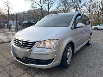 Silber Gebraucht 2009 VW Touran Van / Kleinbus | 2.900 € (Fairer Preis)