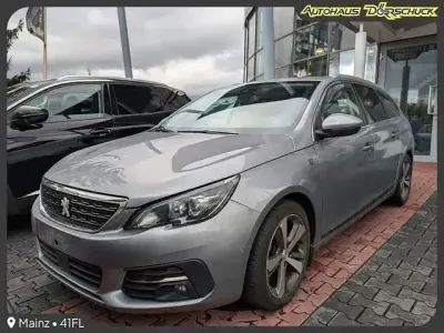 Gebraucht Peugeot 308 131 PS (96 kW) 2019 Grau Kombi