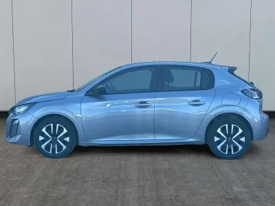 Neu Peugeot 208 Style 101 PS (74 kW) 2026 Grau Kleinwagen