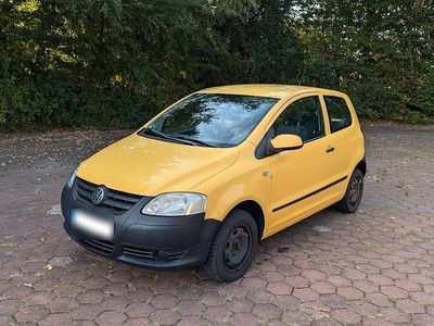 Gebraucht VW Fox 54 PS (39 kW) 2007 Gelb Kleinwagen