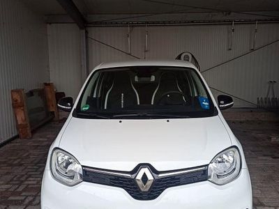Weiß Gebraucht 2022 Renault Twingo Urban Night Kleinwagen | 12.000 € (Guter Preis)