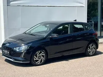 Gebraucht Hyundai i20 101 PS (74 kW) 2025 Schwarz Kleinwagen