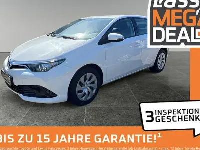 Gebraucht Toyota Auris Cool 99 PS (72 kW) 2017 Weiß Limousine