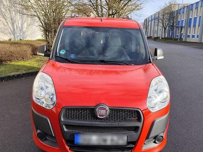 Gebraucht Fiat Doblò 90 PS (66 kW) 2012 Rot Van / Kleinbus