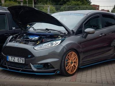 Gebraucht Ford Fiesta ST 200 PS (147 kW) 2016 Grau Limousine