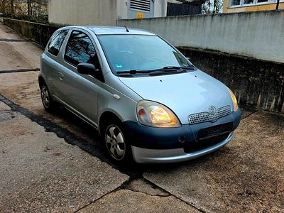 Gebraucht Toyota Yaris 68 PS (50 kW) 2001 Grau Kleinwagen