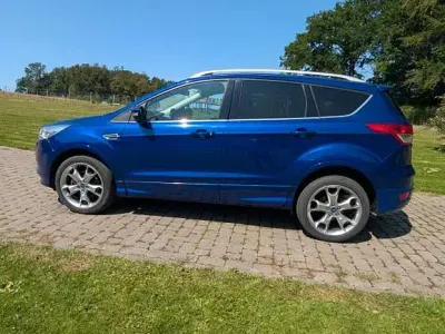 Gebraucht Ford Kuga Individual 163 PS (119 kW) 2014 Blau SUV