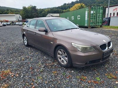 BMW 525