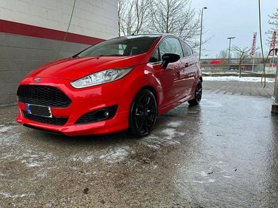 Gebraucht Ford Fiesta ST-Line 140 PS (102 kW) 2015 Rot Kleinwagen