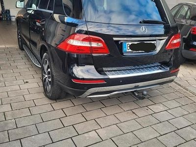 Gebraucht Mercedes ML350 258 PS (189 kW) 2013 Schwarz SUV