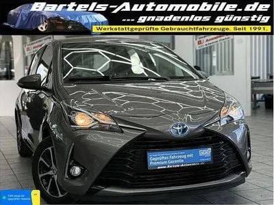 Gebraucht Toyota Yaris Hybrid Team 73 PS (53 kW) 2018 Grau Limousine