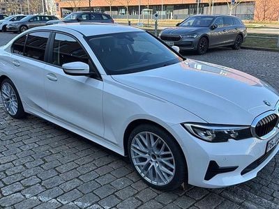 Gebraucht BMW 318 Advantage 150 PS (110 kW) 2020 Weiß Limousine