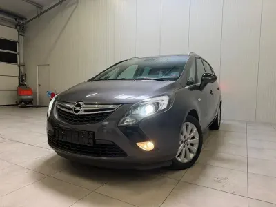 Gebraucht Opel Zafira Tourer 131 PS (96 kW) 2012 Grau Van / Kleinbus