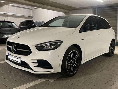 Gebraucht Mercedes B250e Style 160 PS (117 kW) 2021 Weiß Van / Kleinbus