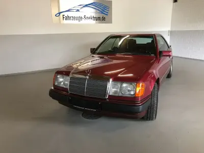 Gebraucht Mercedes 230 132 PS (97 kW) 1992 Rot Coupé