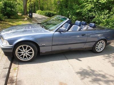 Gebraucht BMW 328 Cabriolet Sport Line 193 PS (141 kW) 1999 Blau Cabrio