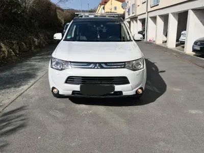 Gebraucht Mitsubishi Outlander Instyle 150 PS (110 kW) 2013 Weiß SUV