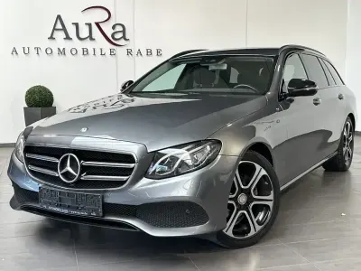 Gebraucht Mercedes E220 Avantgarde 194 PS (142 kW) 2017 Selenitgrau Kombi