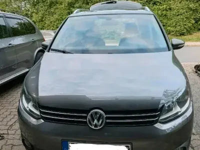 Gebraucht VW Touran Comfortline 140 PS (102 kW) 2012 Grau Van / Kleinbus