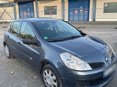 gebraucht Renault Clio Authentique 1.2 16V 48kW Authentique