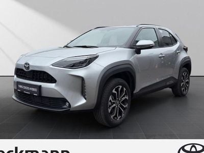 Neu Toyota Yaris Cross 130 PS (95 kW) 2026 Silber SUV