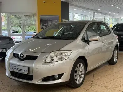 Gebraucht Toyota Auris Luna 124 PS (91 kW) 2009 Silber Kleinwagen