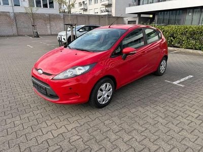 Gebraucht Ford Fiesta Trend 90 PS (66 kW) 2009 Rot Kleinwagen