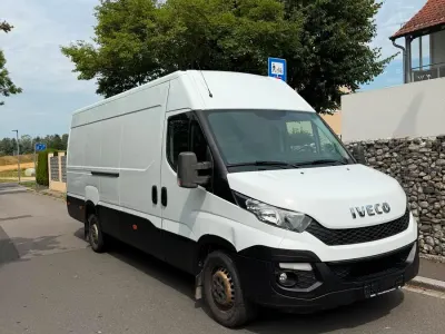 Gebraucht Iveco Daily 126 PS (92 kW) 2016 Weiß Van / Kleinbus