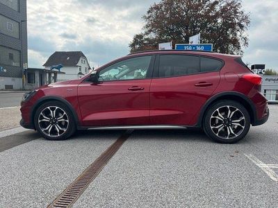 Gebraucht Ford Focus Active 150 PS (110 kW) 2019 Rot Limousine