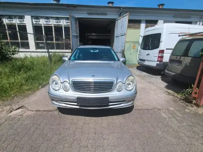 Gebraucht Mercedes R320 Avantgarde 224 PS (164 kW) 2005 Silber Van / Kleinbus