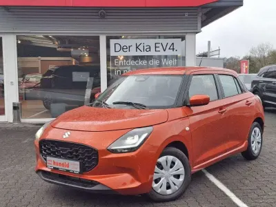 Ny Suzuki Swift Club 83 HK (61 kW) 2025 Orange Hatchback