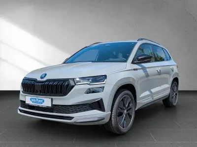 Neu Skoda Karoq SportLine 150 PS (110 kW) 2026 Grau SUV