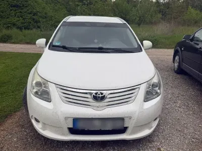Gebraucht Toyota Avensis Executive 177 PS (130 kW) 2010 Weiß Kombi