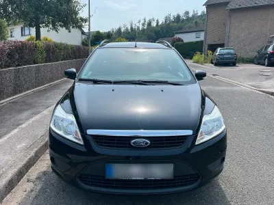 Gebraucht Ford Focus 109 PS (80 kW) 2010 Schwarz Kombi