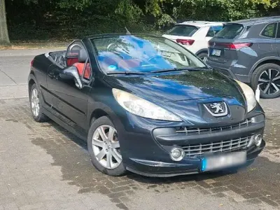 Gebraucht Peugeot 207 CC 120 PS (88 kW) 2008 Schwarz Cabrio