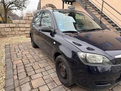 Usata Mazda 2 75 CV (55 kW) 2004 Blu Utilitaria