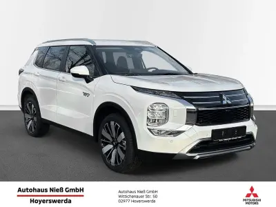 Neu Mitsubishi Outlander P-HEV Basis 306 PS (225 kW) 2025 Weiß SUV