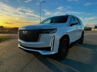 Gebraucht Cadillac Escalade 426 PS (313 kW) 2021 Weiß SUV